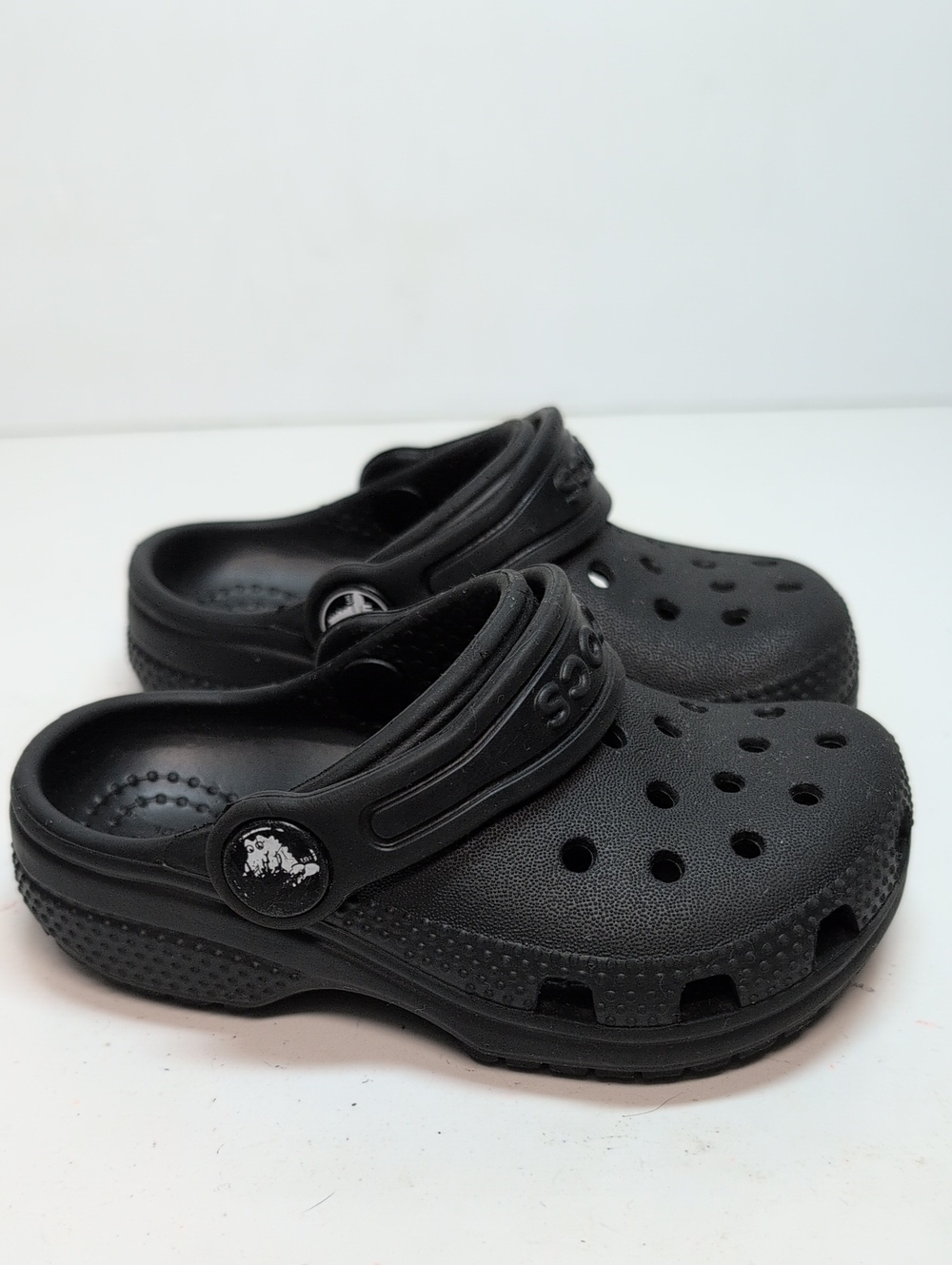 CROCS Kids Black Classic Clog Water Shoes child /toddler size 6